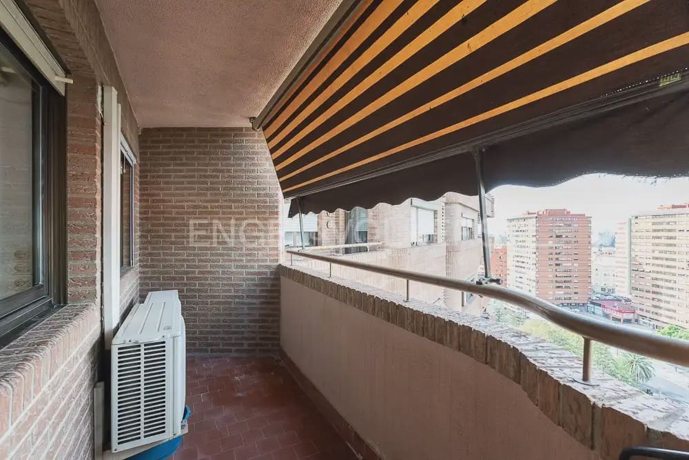 3 makuuhuone Asunto vuokrattavana paikassa Valencia kaupunki - 1 650 € (Ref: 9897721)