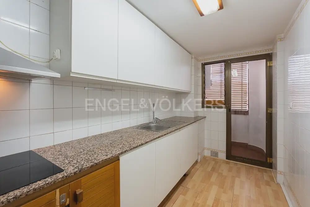 3 makuuhuone Asunto vuokrattavana paikassa Valencia kaupunki - 1 650 € (Ref: 9897721)