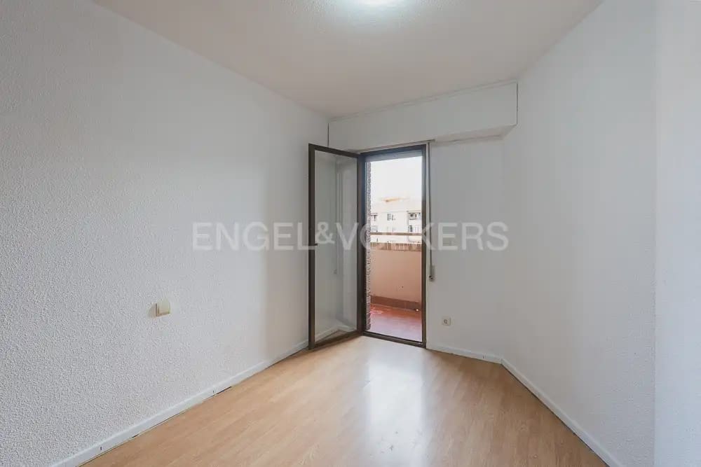3 makuuhuone Asunto vuokrattavana paikassa Valencia kaupunki - 1 650 € (Ref: 9897721)