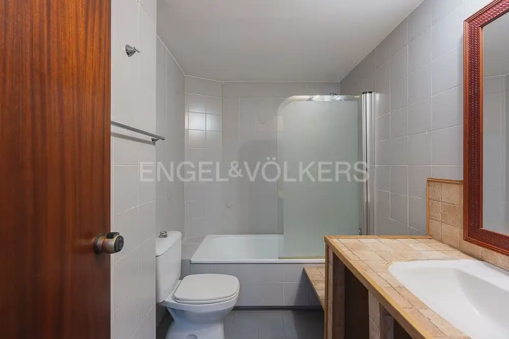 3 makuuhuone Asunto vuokrattavana paikassa Valencia kaupunki - 1 650 € (Ref: 9897721)