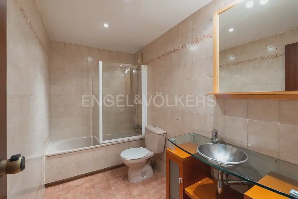 3 makuuhuone Asunto vuokrattavana paikassa Valencia kaupunki - 1 650 € (Ref: 9897721)