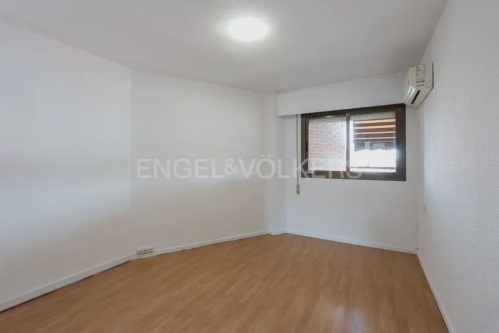 3 makuuhuone Asunto vuokrattavana paikassa Valencia kaupunki - 1 650 € (Ref: 9897721)