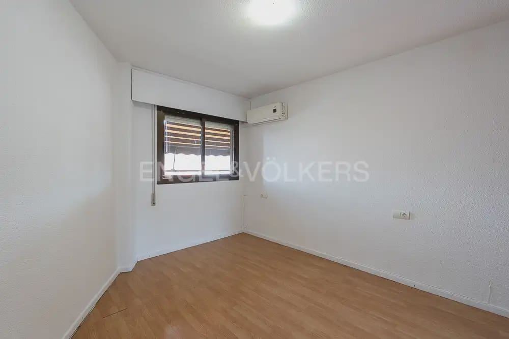 3 makuuhuone Asunto vuokrattavana paikassa Valencia kaupunki - 1 650 € (Ref: 9897721)
