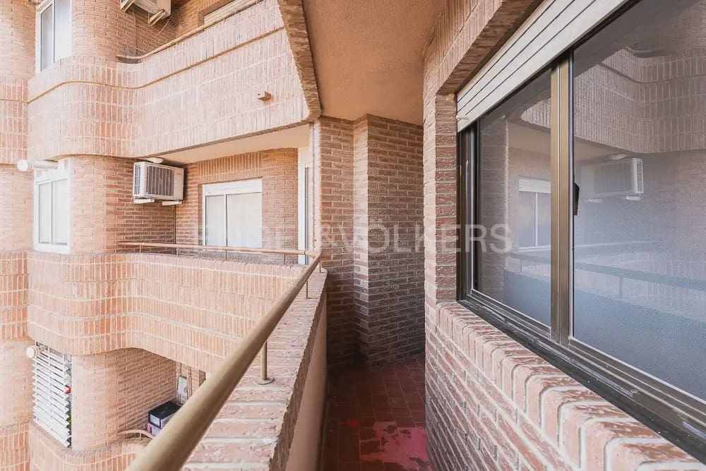 3 makuuhuone Asunto vuokrattavana paikassa Valencia kaupunki - 1 650 € (Ref: 9897721)