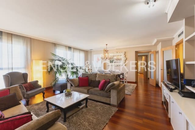 3 Zimmer Wohnung zu verkaufen in Sur, Castelló de la Plana mit Garage - 380.000 € (Ref: 9897722)