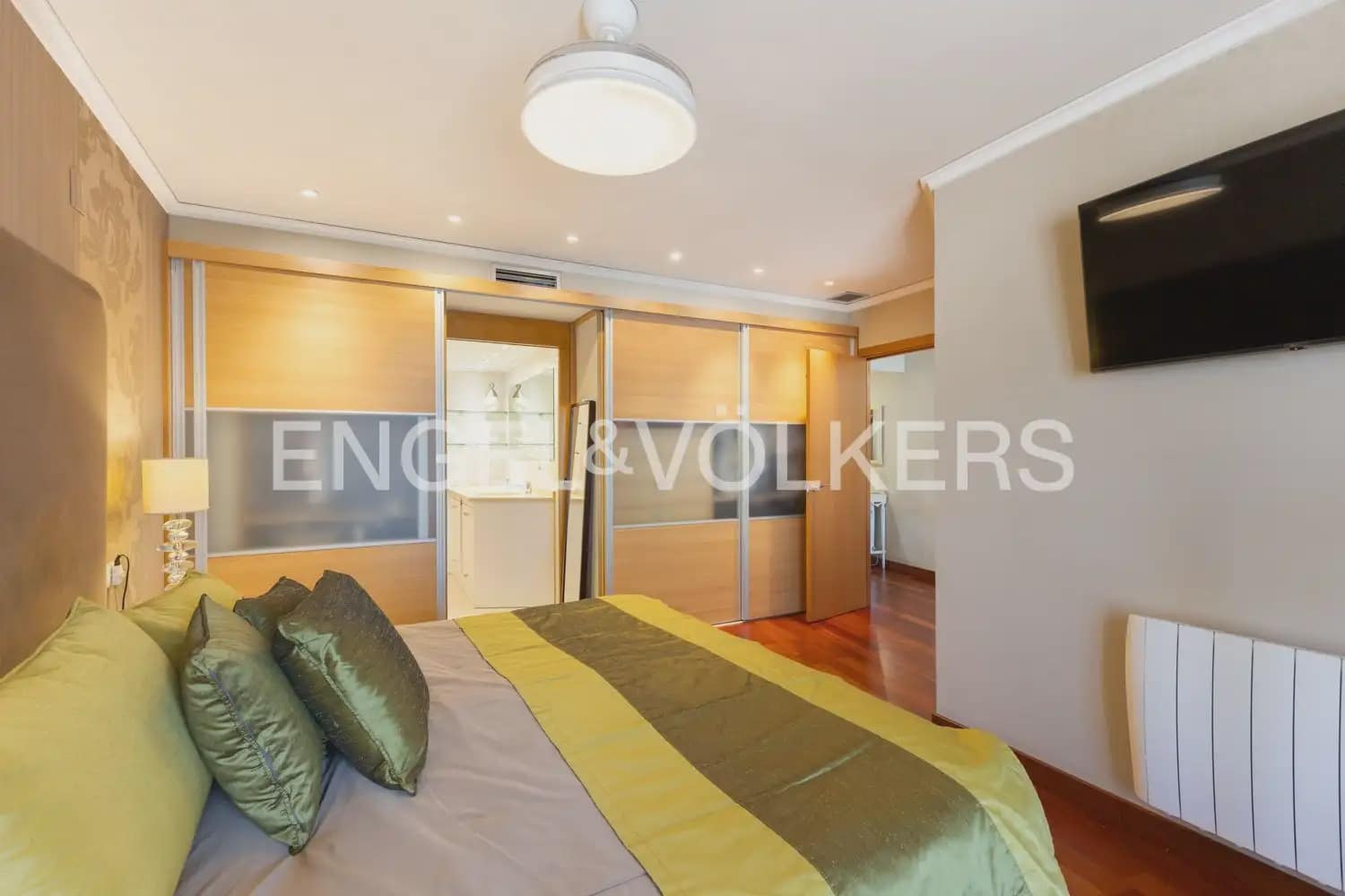 3 Zimmer Wohnung zu verkaufen in Castello de la Plana mit Garage - 380.000 € (Ref: 9897722)