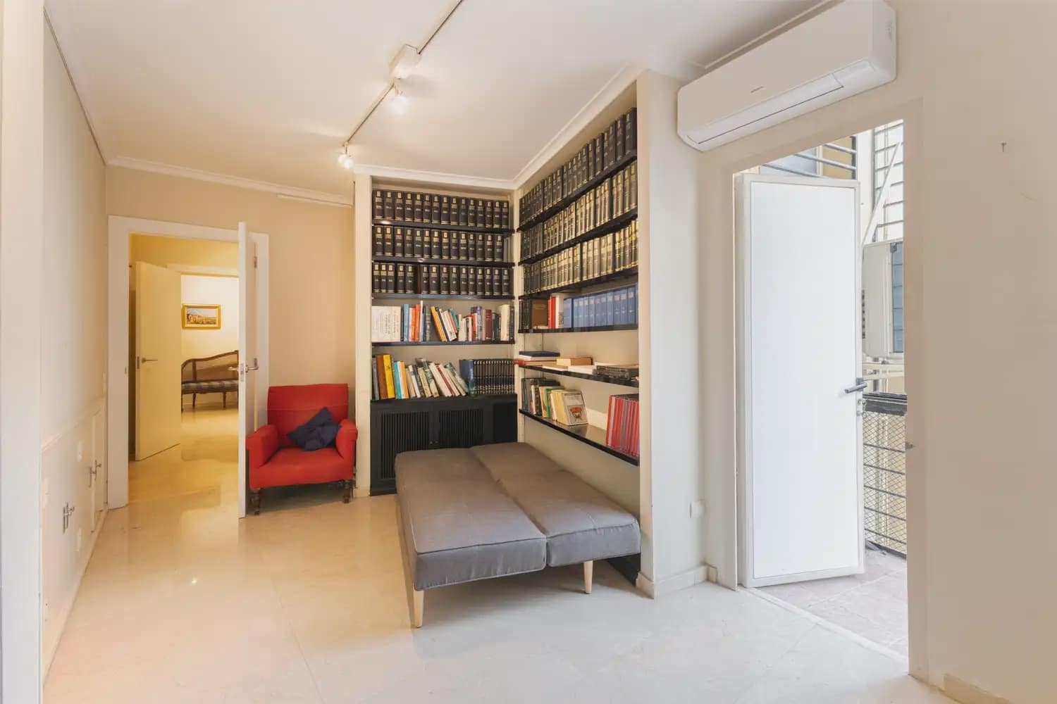 9 Zimmer Wohnung zu verkaufen in Valencia Stadt mit Garage - 1.700.000 € (Ref: 9897723)