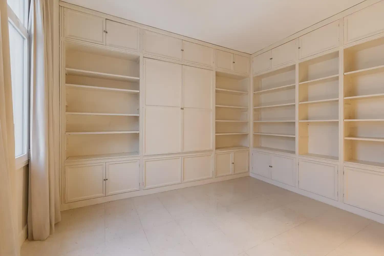 9 Zimmer Wohnung zu verkaufen in Valencia Stadt mit Garage - 1.700.000 € (Ref: 9897723)
