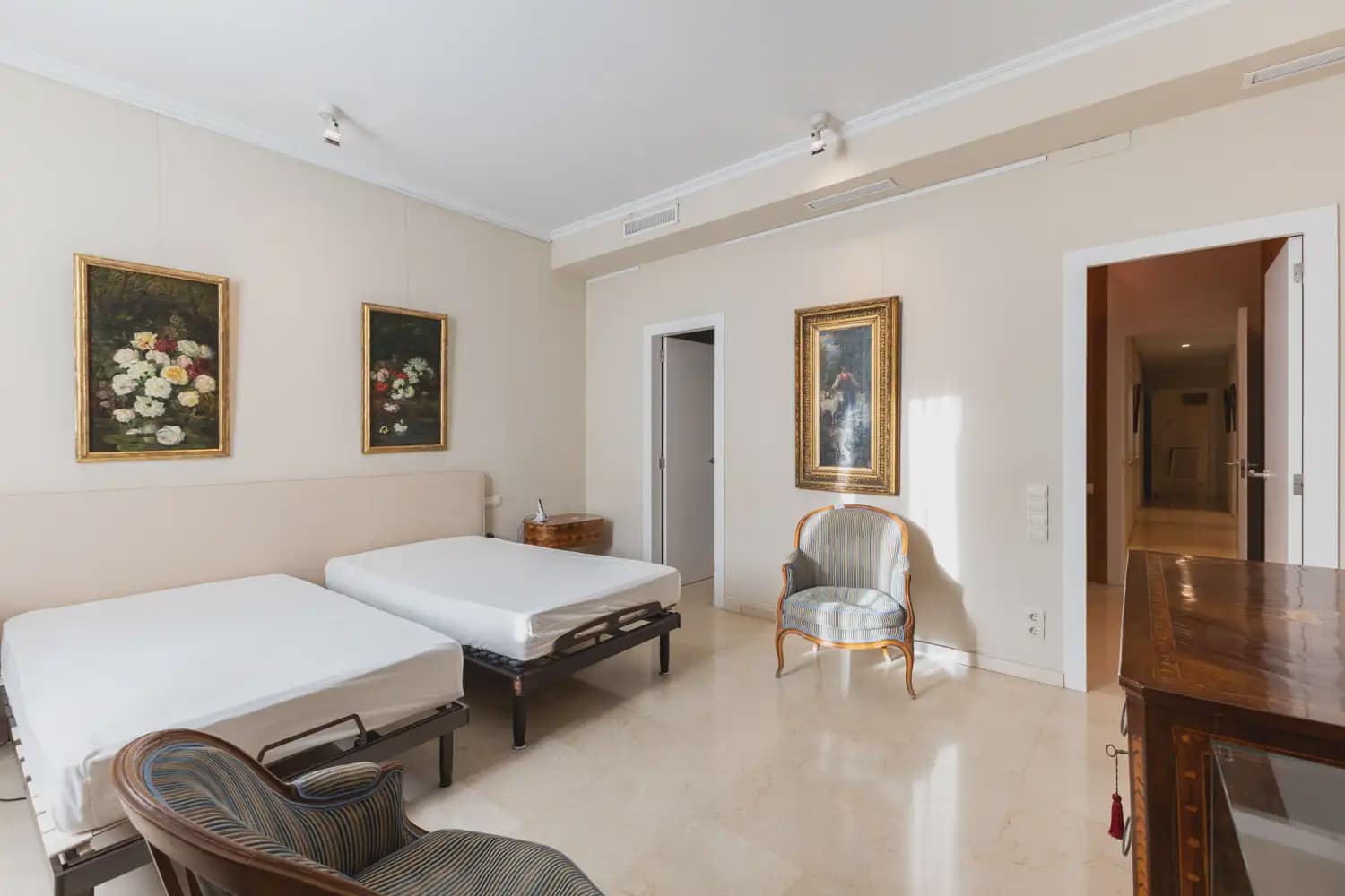 9 Zimmer Wohnung zu verkaufen in Valencia Stadt mit Garage - 1.700.000 € (Ref: 9897723)