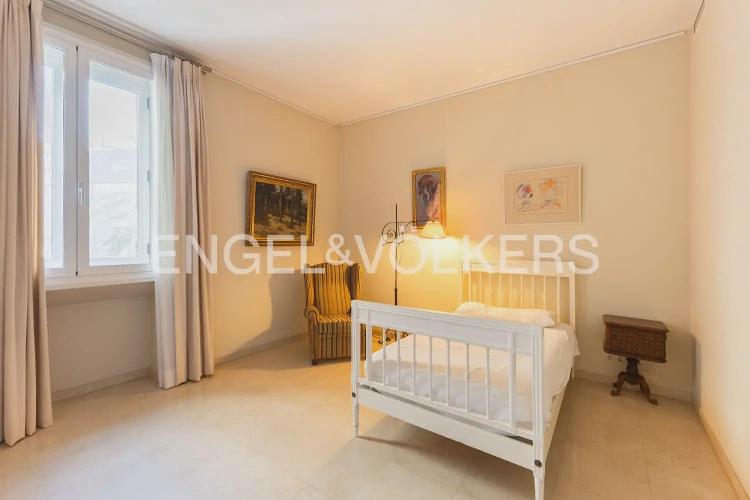 9 bedroom Flat for sale in Valencia city with garage - € 1,600,000 (Ref: 9897723)