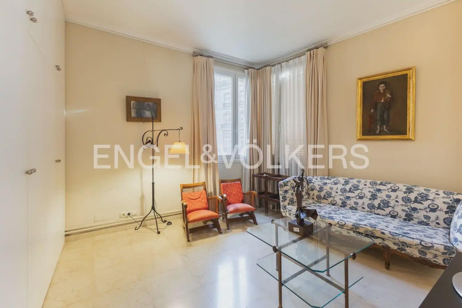 9 bedroom Flat for sale in Valencia city with garage - € 1,600,000 (Ref: 9897723)