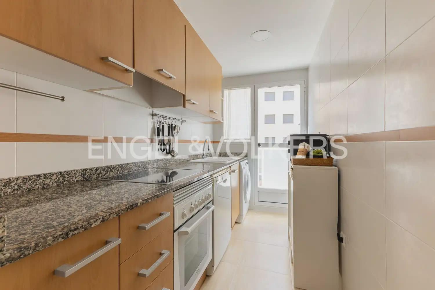 2 bedroom Flat for rent in Daimus with pool garage - € 1,200 (Ref: 9897724)