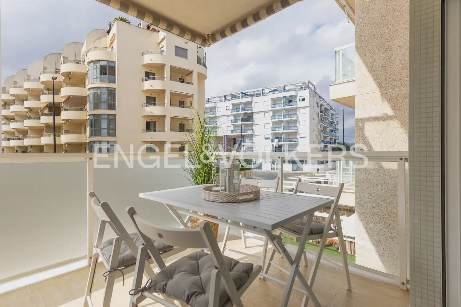 2 bedroom Flat for rent in Daimus with pool garage - € 1,200 (Ref: 9897724)