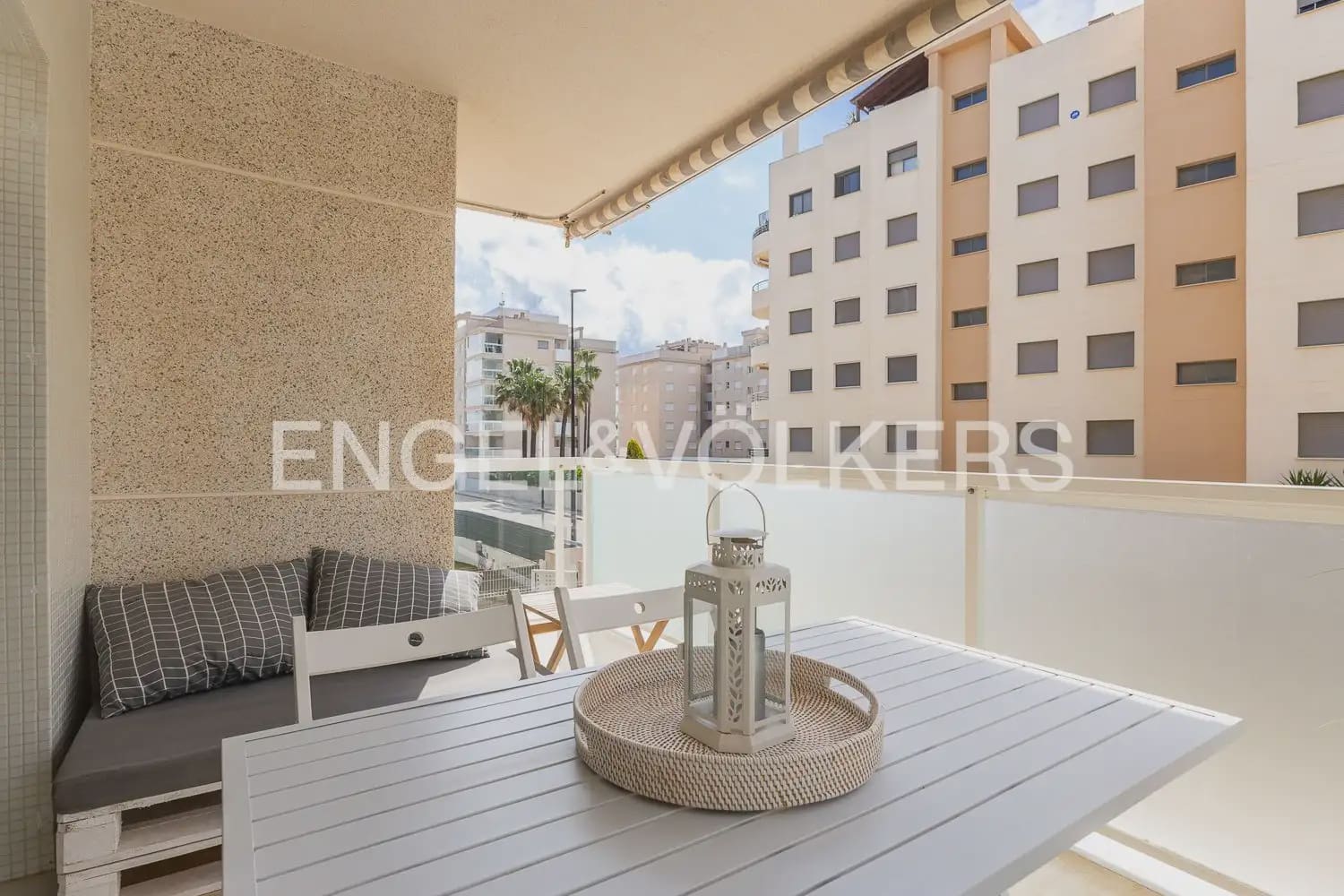 2 bedroom Flat for rent in Daimus with pool garage - € 1,200 (Ref: 9897724)