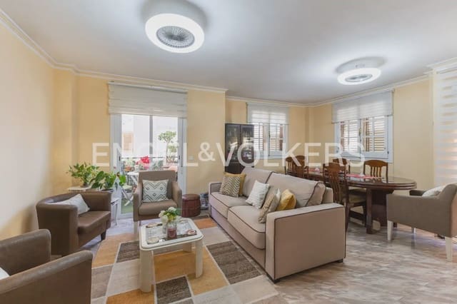 4 bedroom Flat for sale in Puig with garage - € 325,000 (Ref: 9897725)