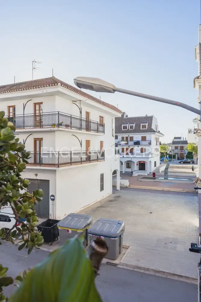 4 bedroom Flat for sale in Puig with garage - € 325,000 (Ref: 9897725)