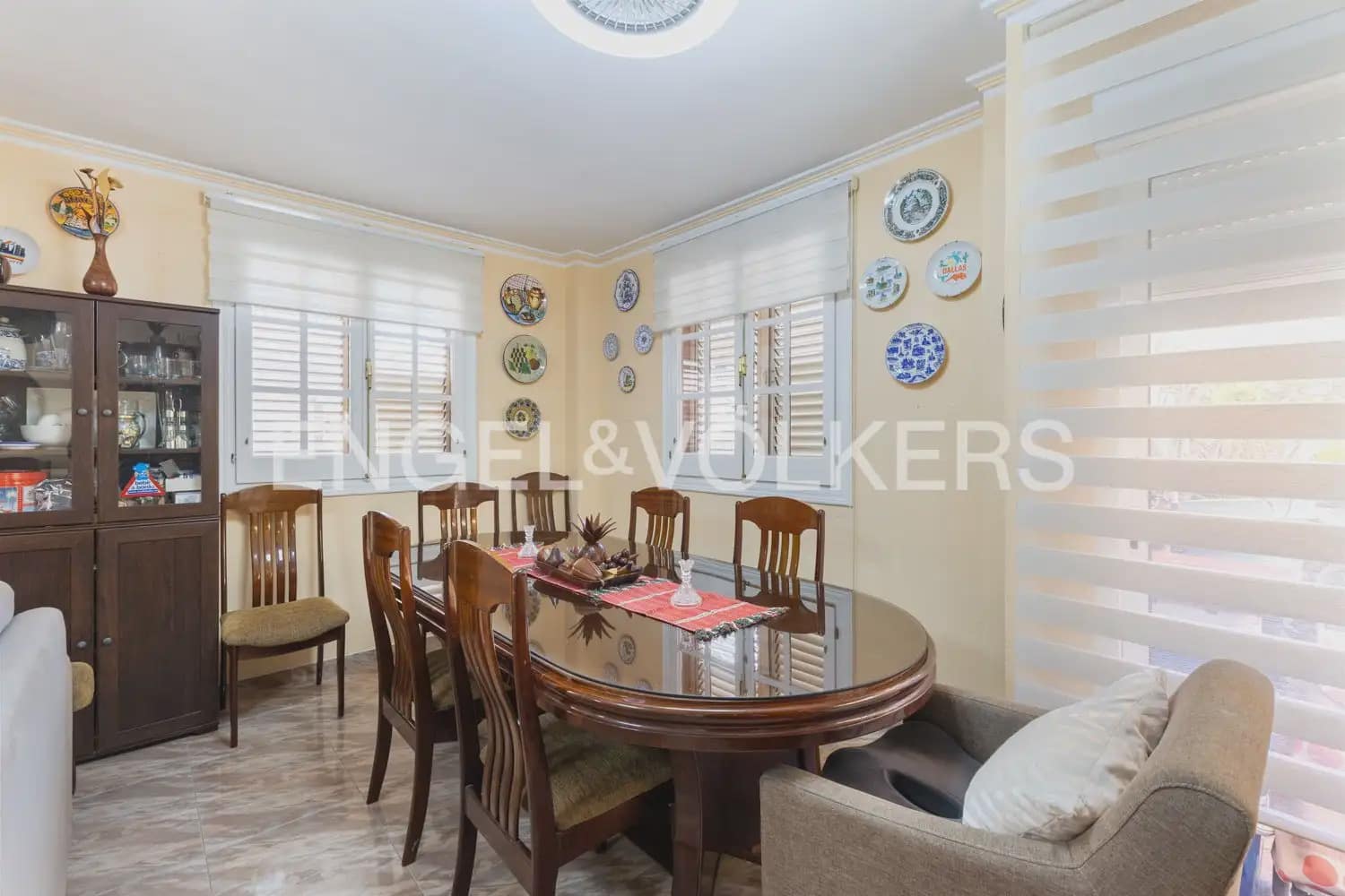 4 bedroom Flat for sale in Puig with garage - € 325,000 (Ref: 9897725)
