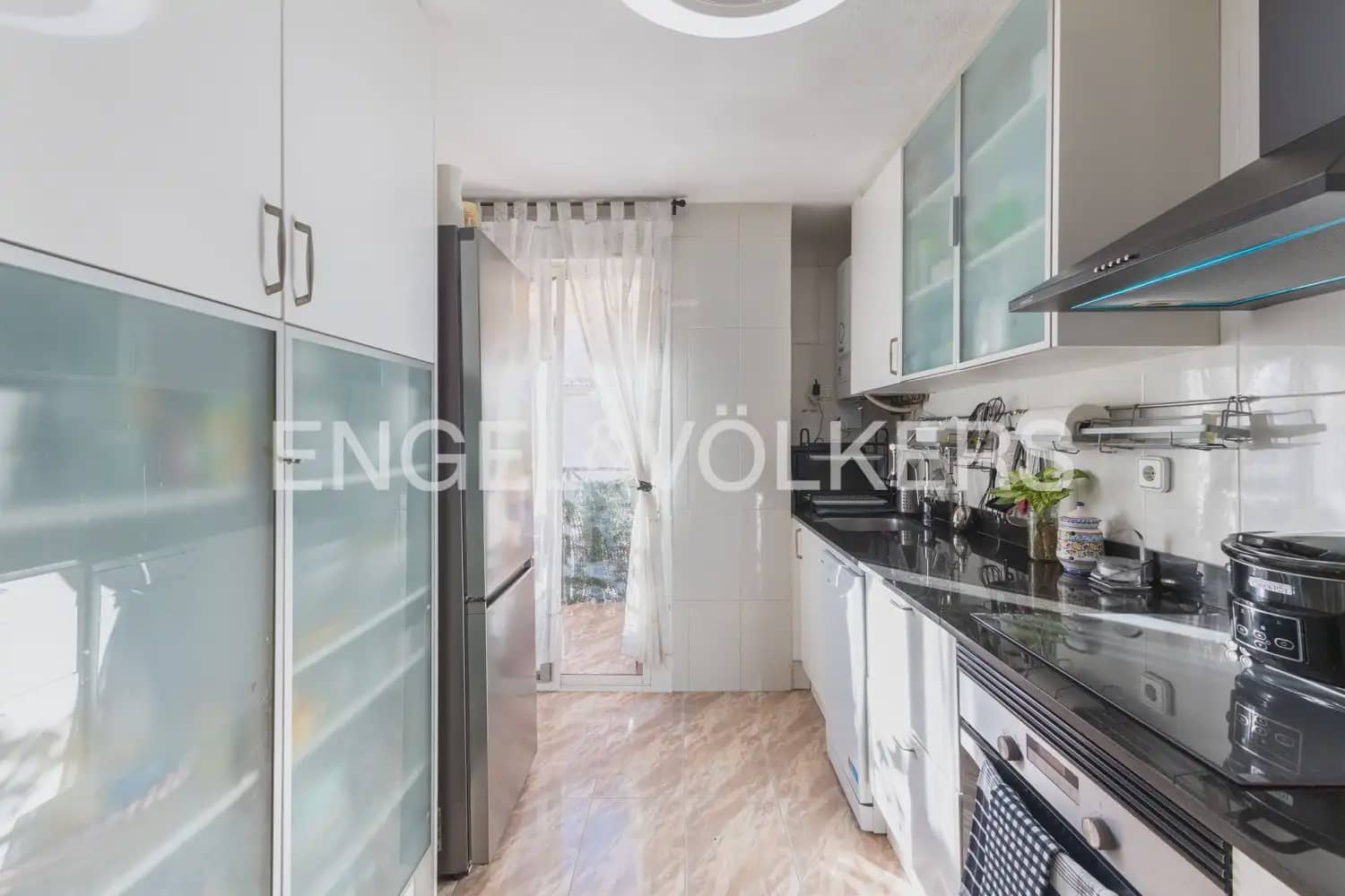 4 bedroom Flat for sale in Puig with garage - € 325,000 (Ref: 9897725)