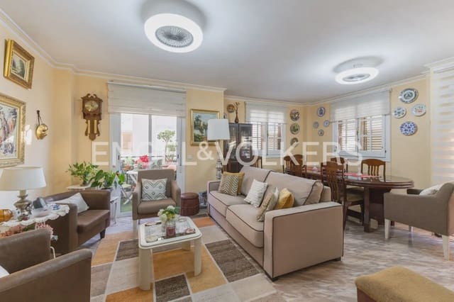 4 bedroom Flat for sale in Puig with garage - € 325,000 (Ref: 9897725)