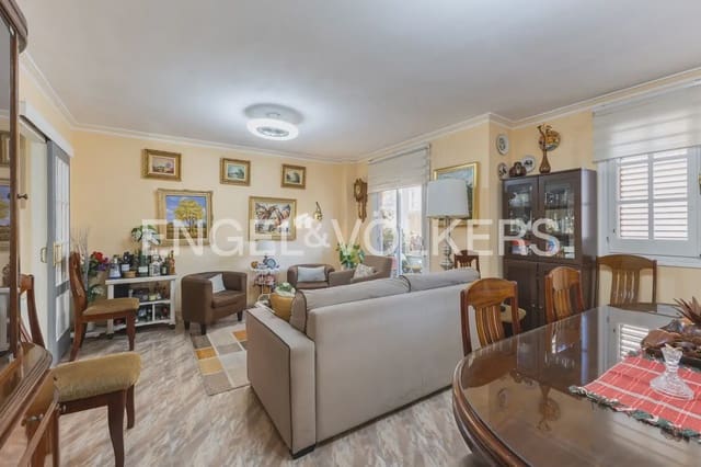 4 bedroom Flat for sale in Puig with garage - € 325,000 (Ref: 9897725)