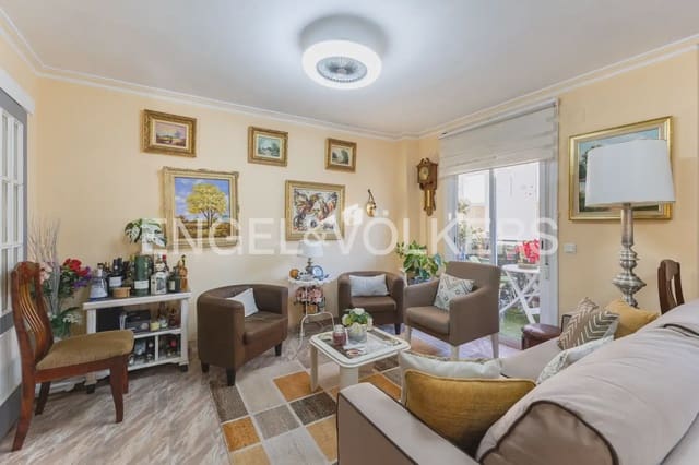4 bedroom Flat for sale in Puig with garage - € 325,000 (Ref: 9897725)