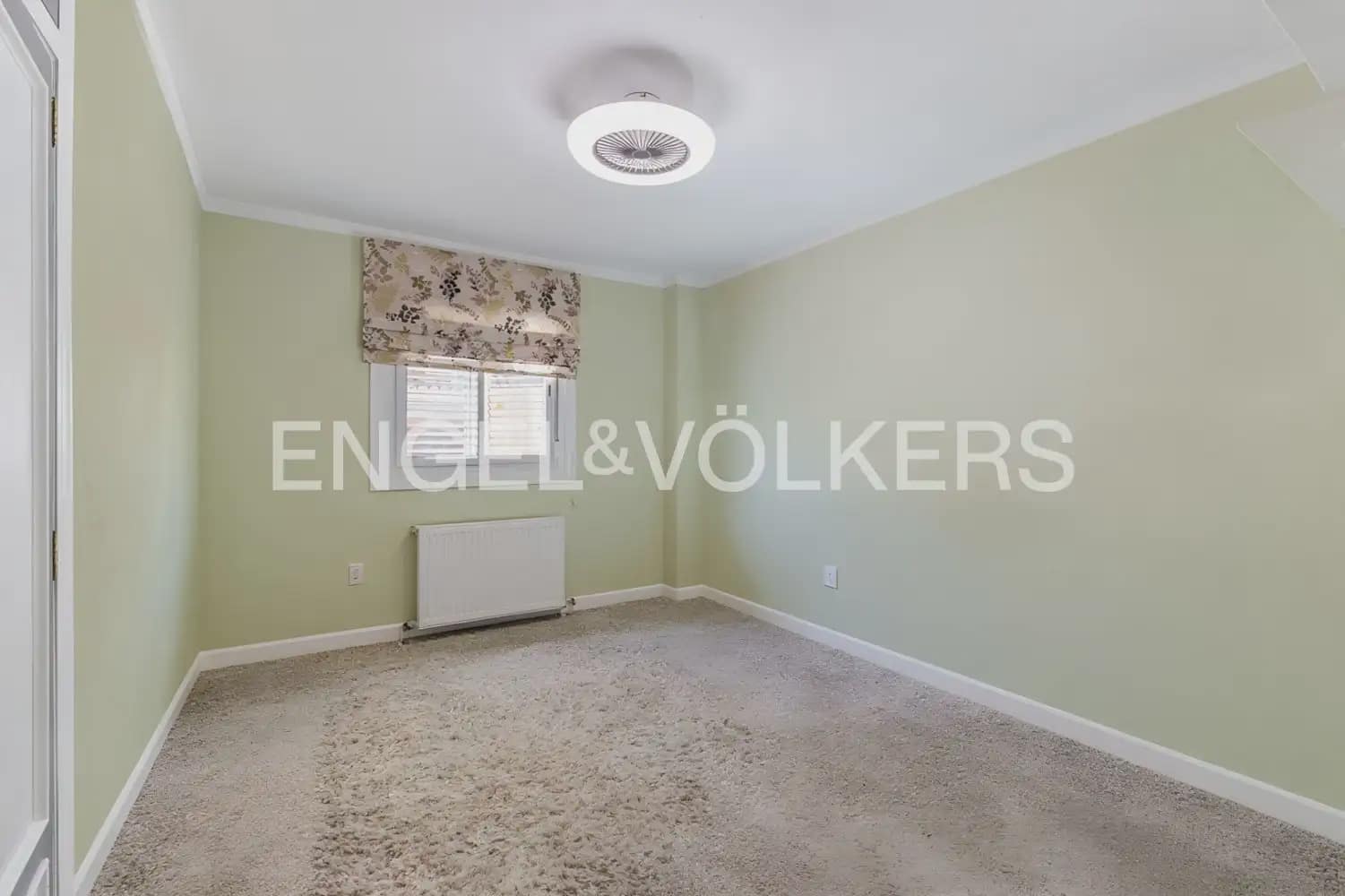 4 bedroom Flat for sale in Puig with garage - € 325,000 (Ref: 9897725)