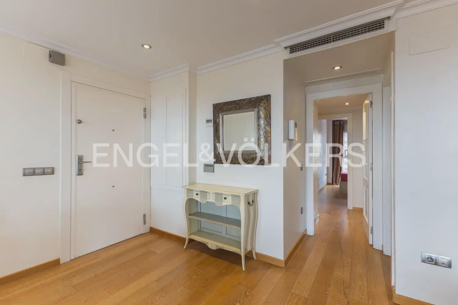 3 sovrum Lägenhet till salu i Valencia stad med pool garage - 590 000 € (Ref: 9897726)