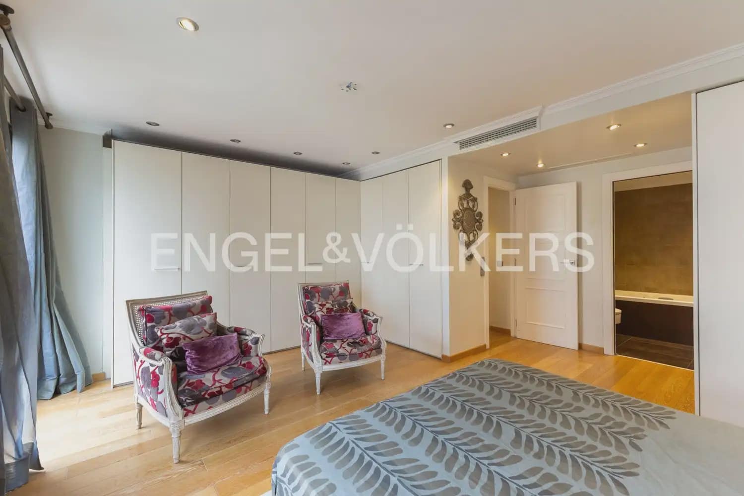 3 sovrum Lägenhet till salu i Valencia stad med pool garage - 590 000 € (Ref: 9897726)