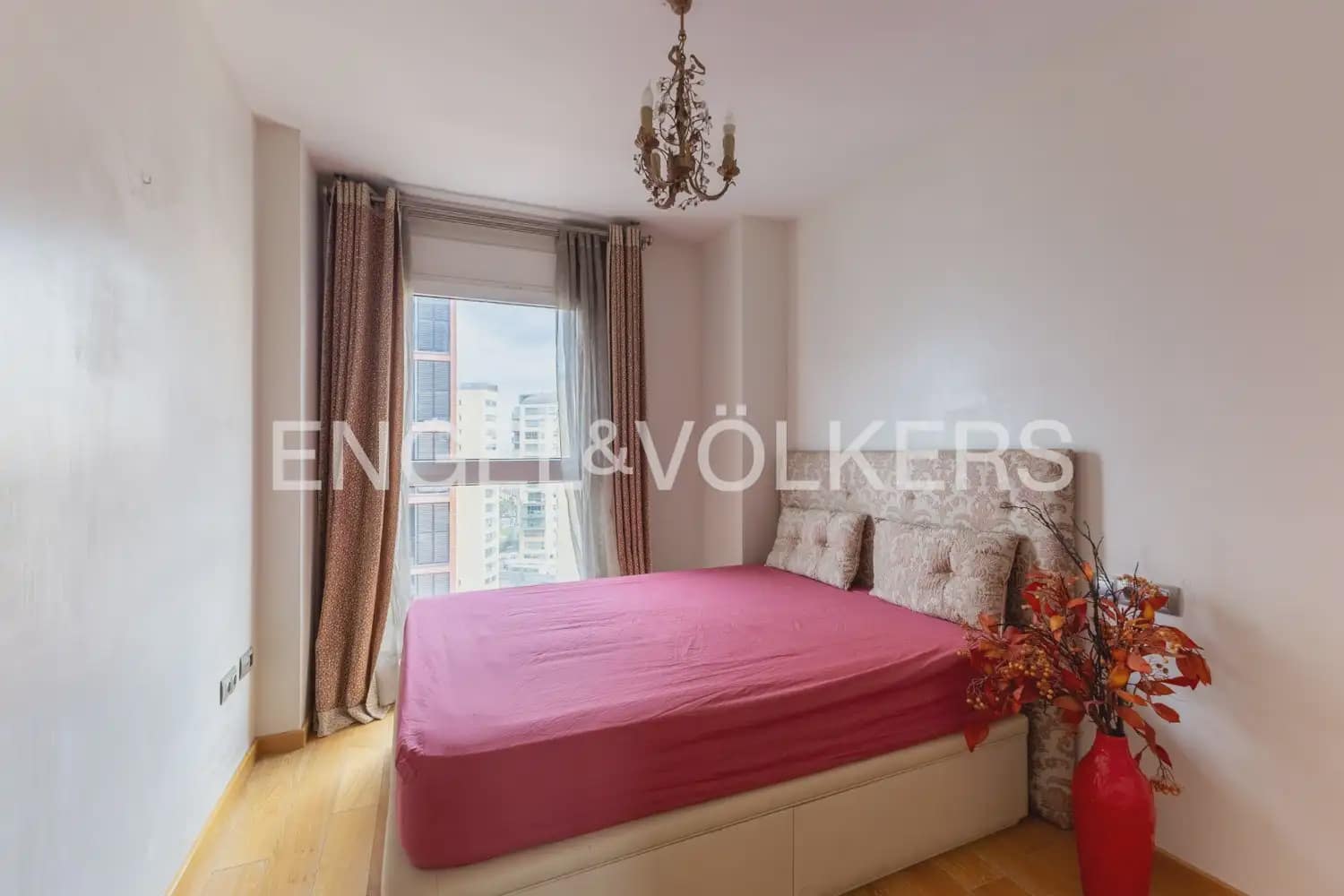 3 sovrum Lägenhet till salu i Valencia stad med pool garage - 590 000 € (Ref: 9897726)