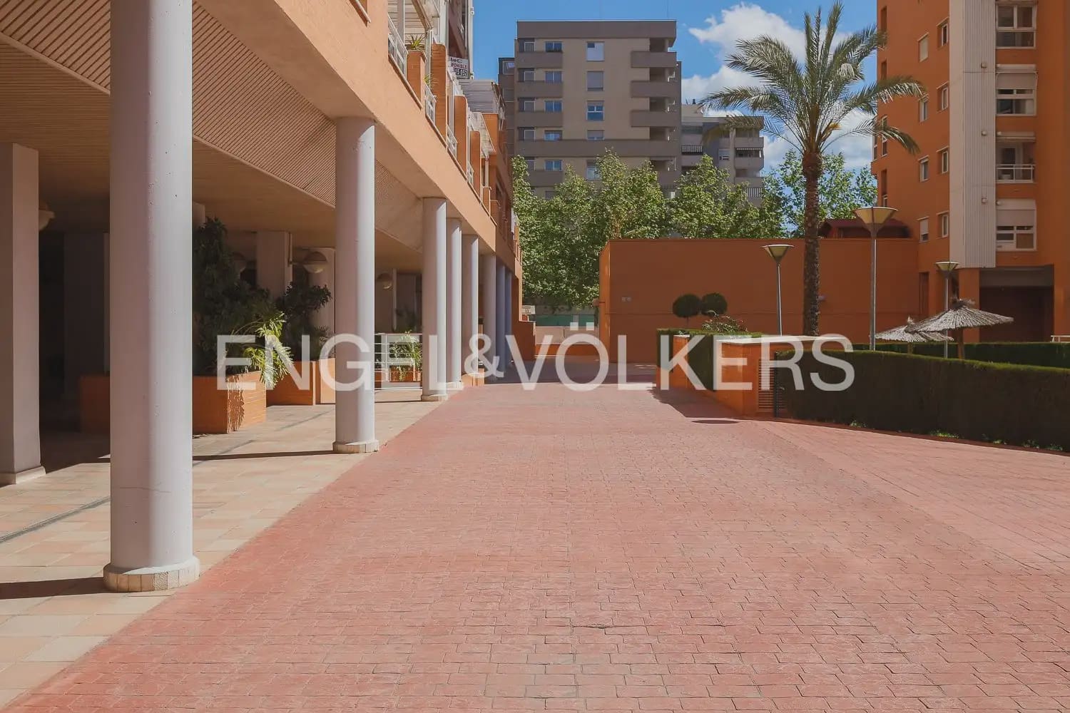 3 sovrum Lägenhet till salu i Valencia stad med pool garage - 590 000 € (Ref: 9897726)