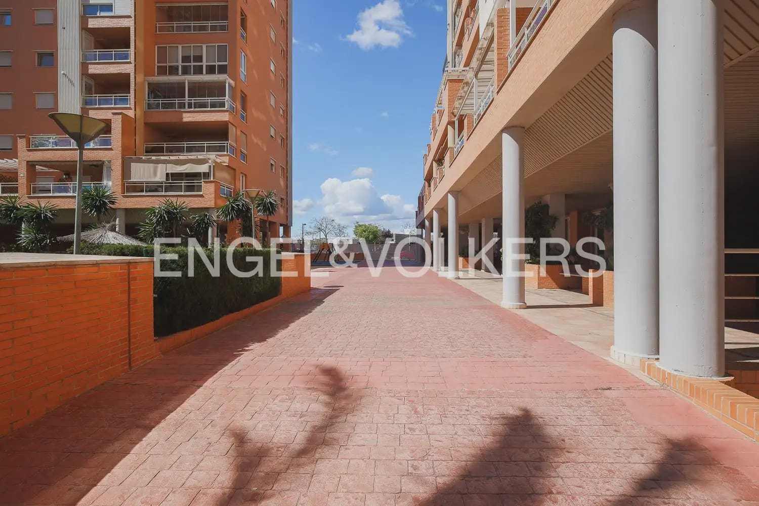 3 sovrum Lägenhet till salu i Valencia stad med pool garage - 590 000 € (Ref: 9897726)