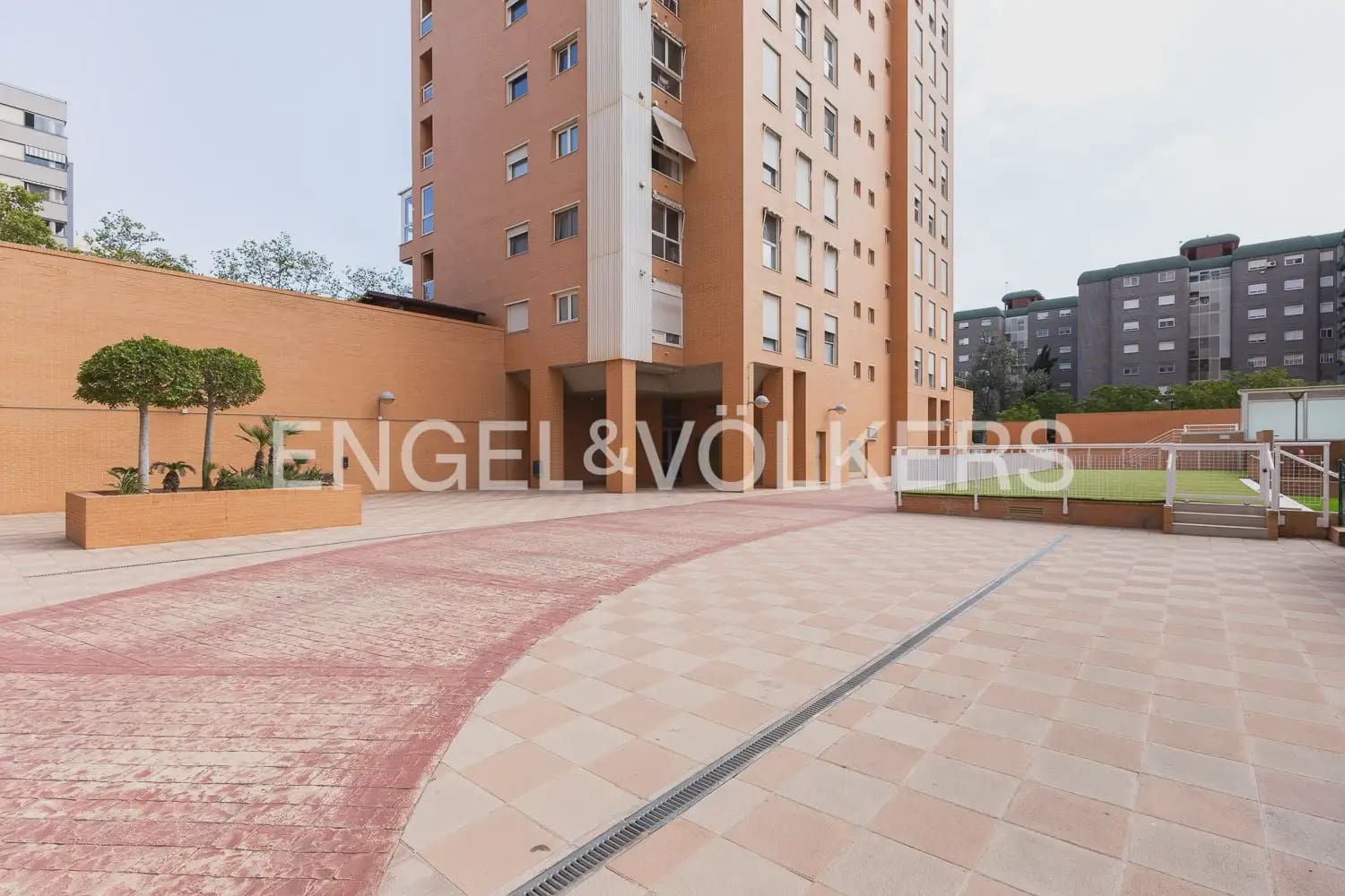 3 sovrum Lägenhet till salu i Valencia stad med pool garage - 590 000 € (Ref: 9897726)