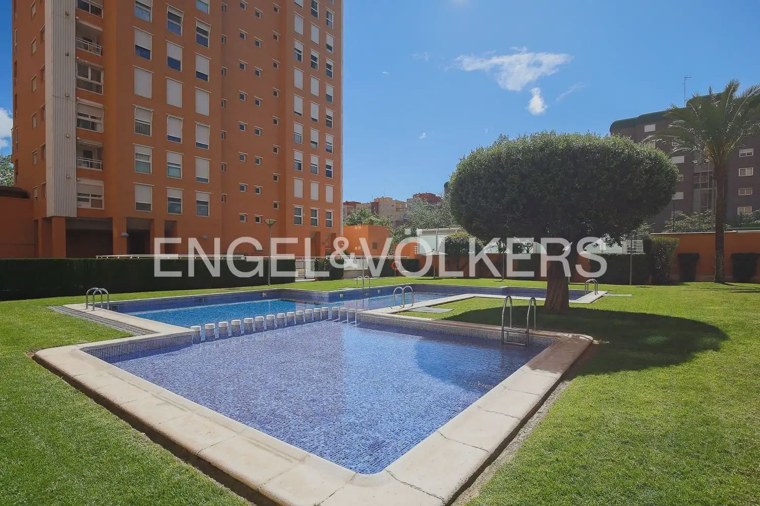 3 sovrum Lägenhet till salu i Valencia stad med pool garage - 590 000 € (Ref: 9897726)