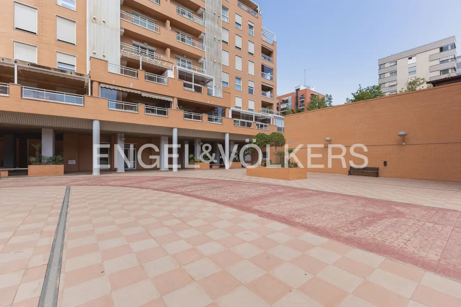 3 sovrum Lägenhet till salu i Valencia stad med pool garage - 590 000 € (Ref: 9897726)