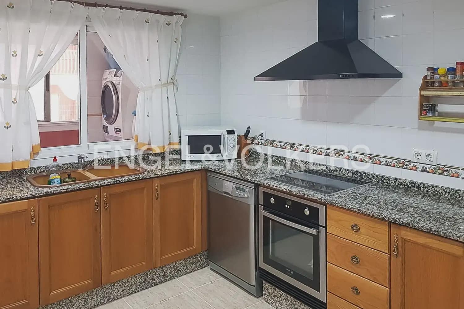 3 Zimmer Wohnung zu verkaufen in Valencia Stadt mit Garage - 259.000 € (Ref: 9897728)
