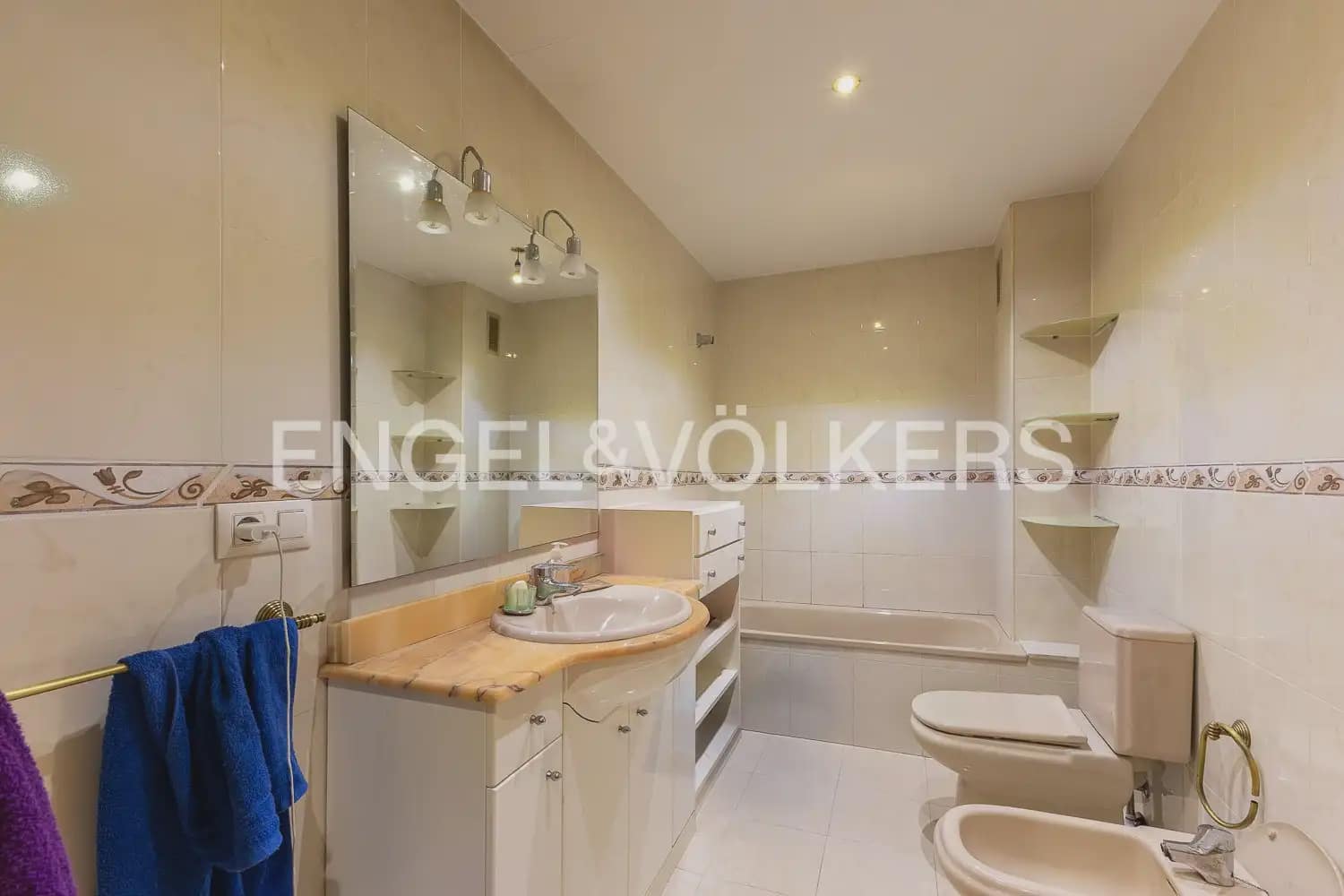 3 Zimmer Wohnung zu verkaufen in Valencia Stadt mit Garage - 259.000 € (Ref: 9897728)