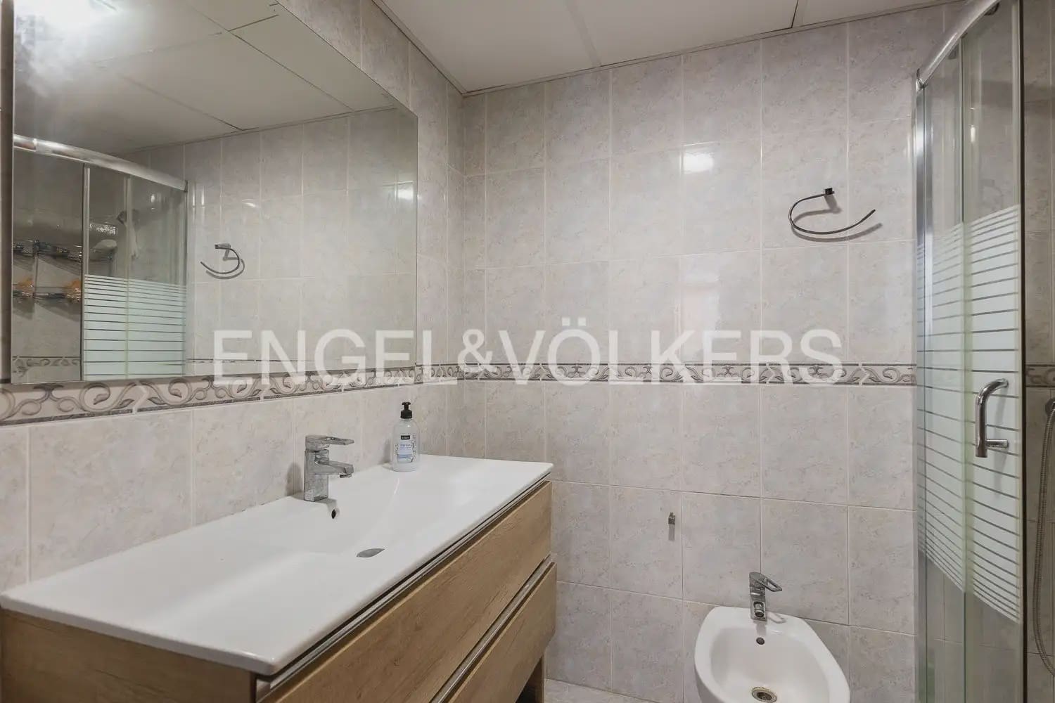 3 Zimmer Wohnung zu verkaufen in Valencia Stadt mit Garage - 259.000 € (Ref: 9897728)