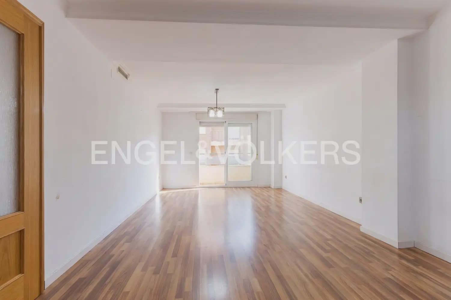 3 Zimmer Wohnung zu verkaufen in Valencia Stadt mit Garage - 259.000 € (Ref: 9897728)