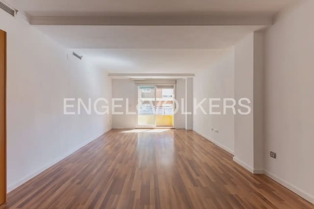 3 makuuhuone Asunto myytävänä paikassa Torrefiel, Valencia kaupunki mukana 
autotalli - 259 000 € (Ref: 9897728)