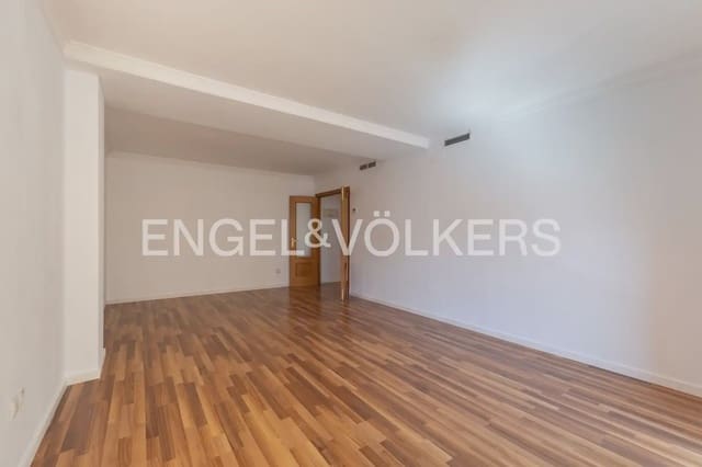 3 makuuhuone Asunto myytävänä paikassa Torrefiel, Valencia kaupunki mukana 
autotalli - 259 000 € (Ref: 9897728)