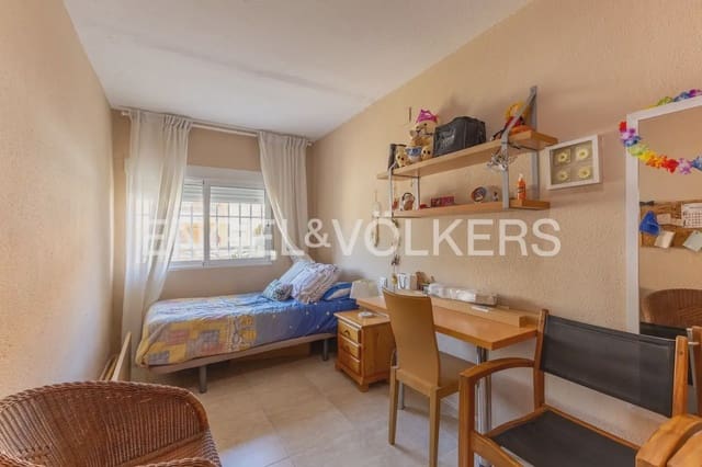 3 bedroom Flat for sale in Sueca with garage - € 255,000 (Ref: 9897730)