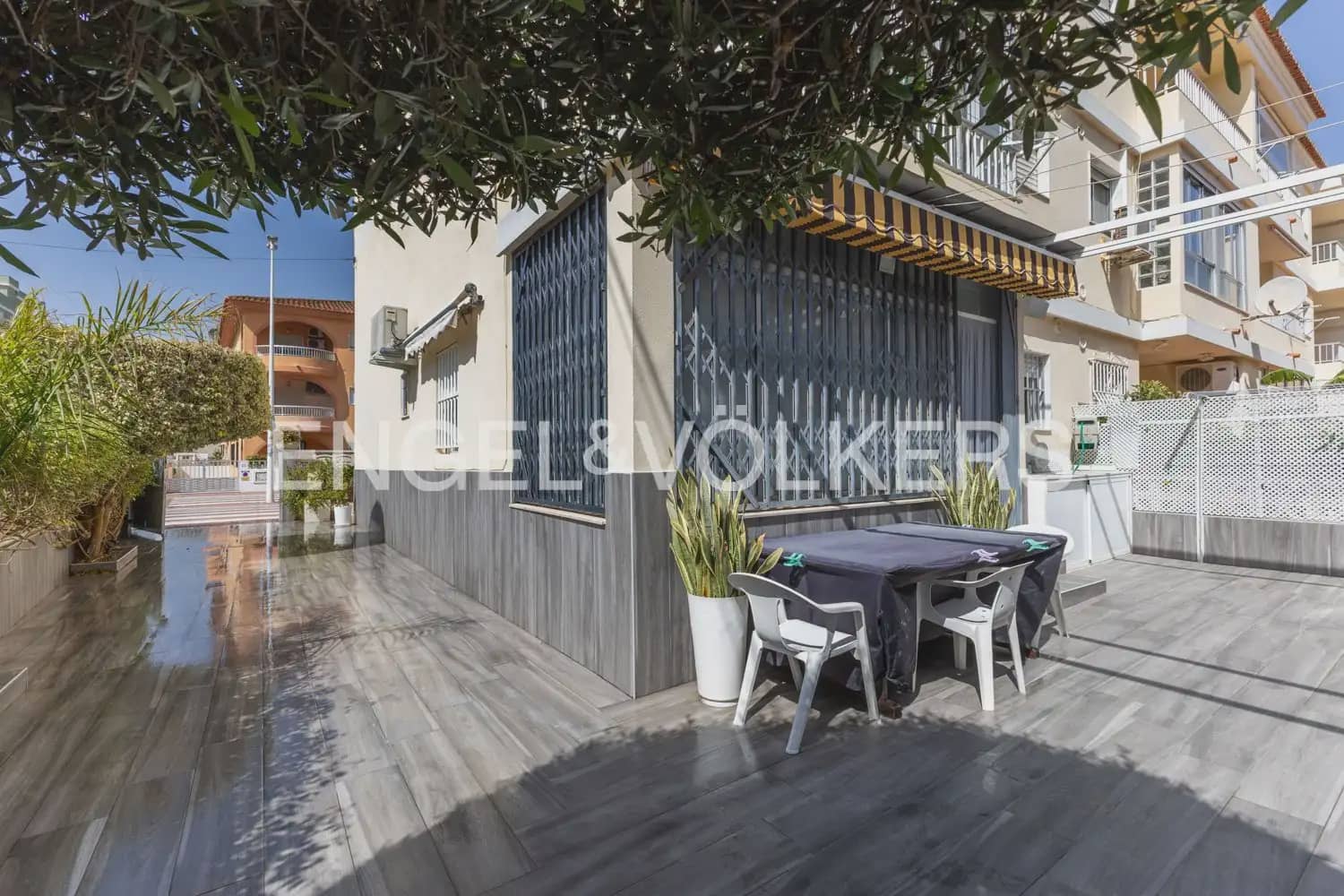 3 bedroom Flat for sale in Sueca with garage - € 255,000 (Ref: 9897730)