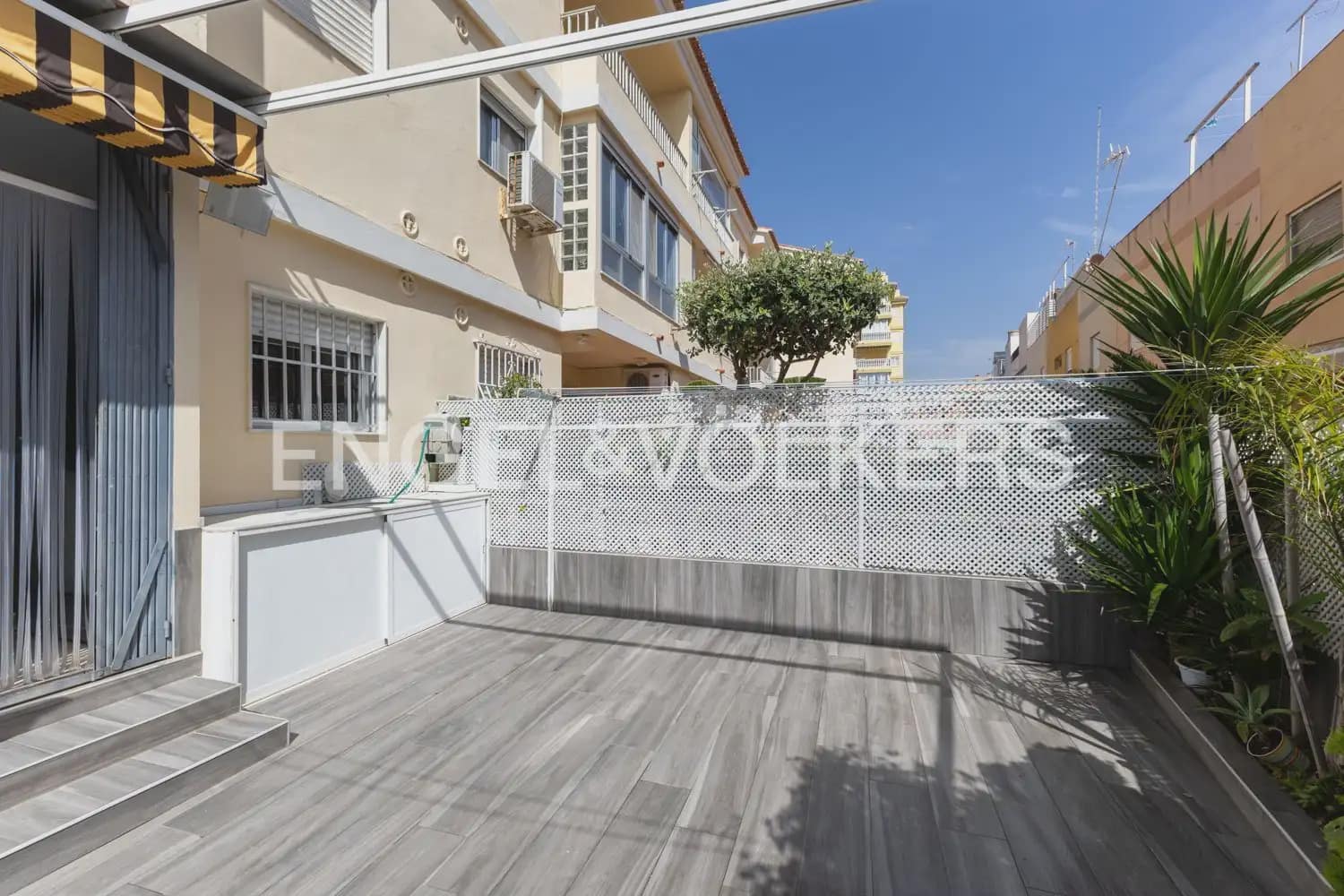 3 bedroom Flat for sale in Sueca with garage - € 255,000 (Ref: 9897730)
