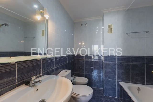 3 bedroom Flat for sale in Sueca with pool - € 230,000 (Ref: 9897732)
