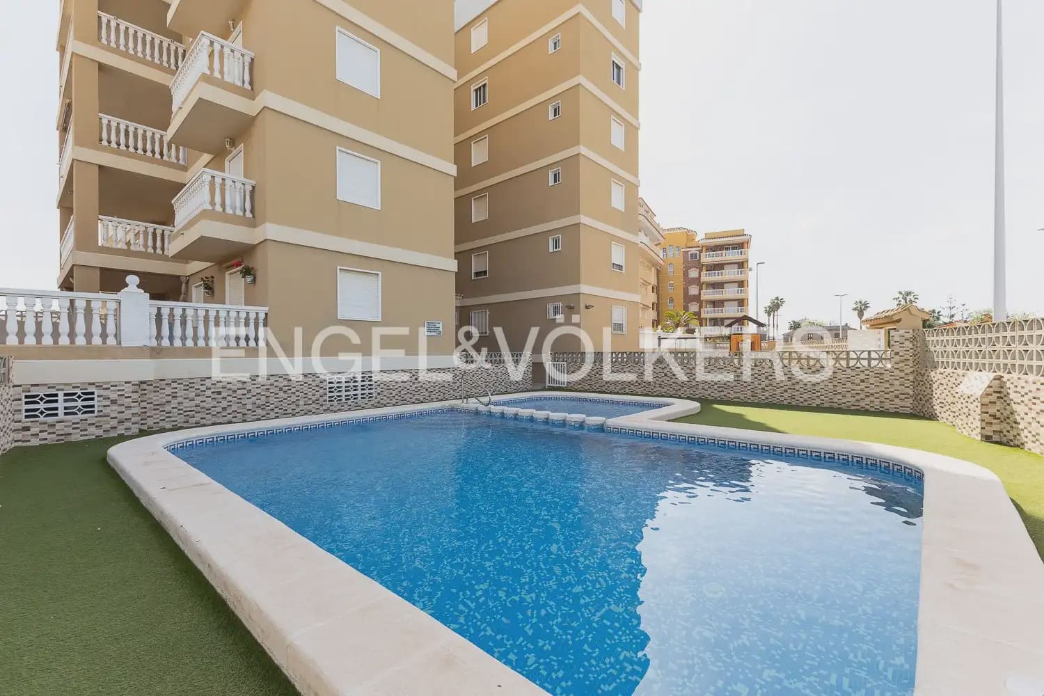 3 bedroom Flat for sale in Sueca with pool - € 230,000 (Ref: 9897732)