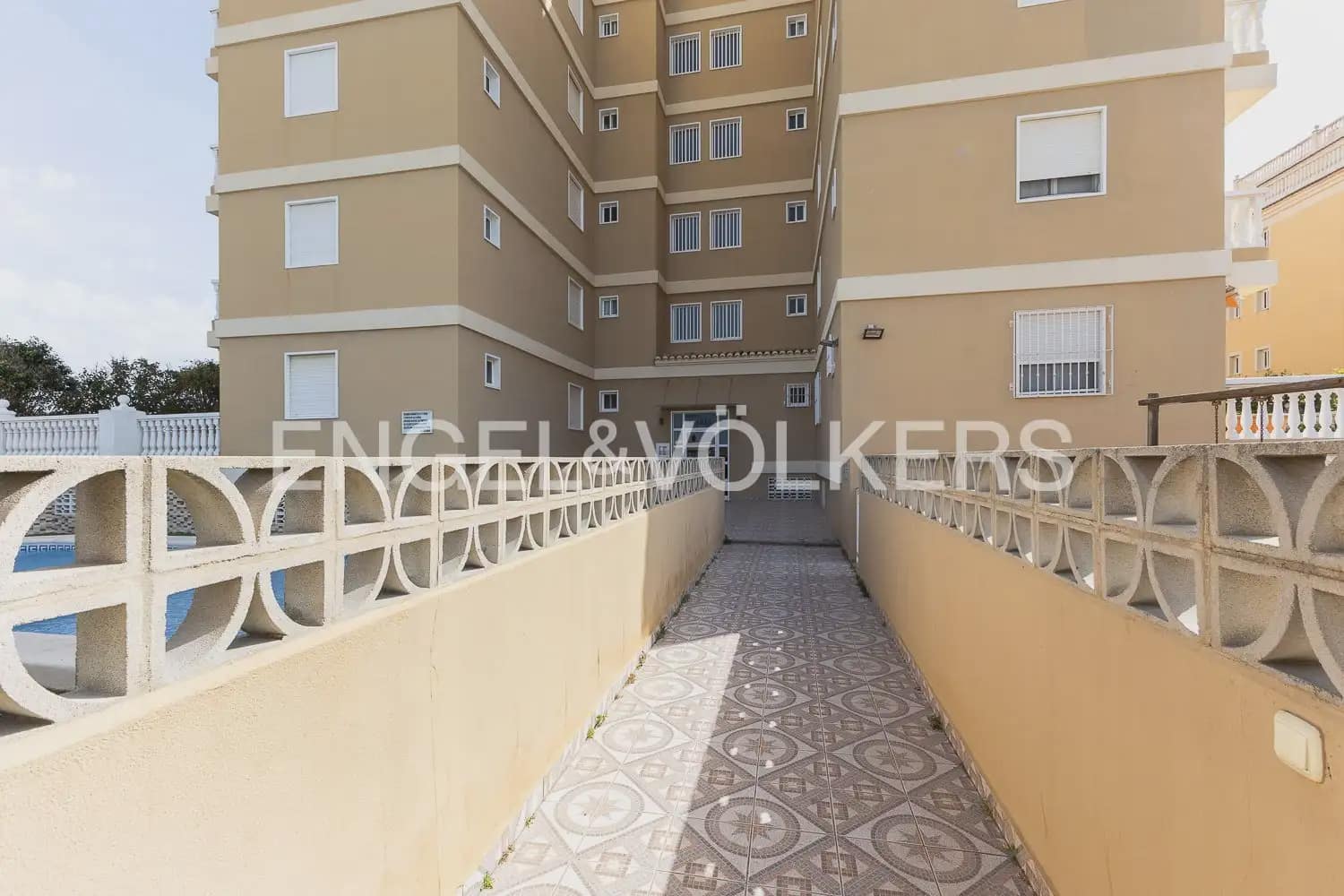 3 bedroom Flat for sale in Sueca with pool - € 230,000 (Ref: 9897732)
