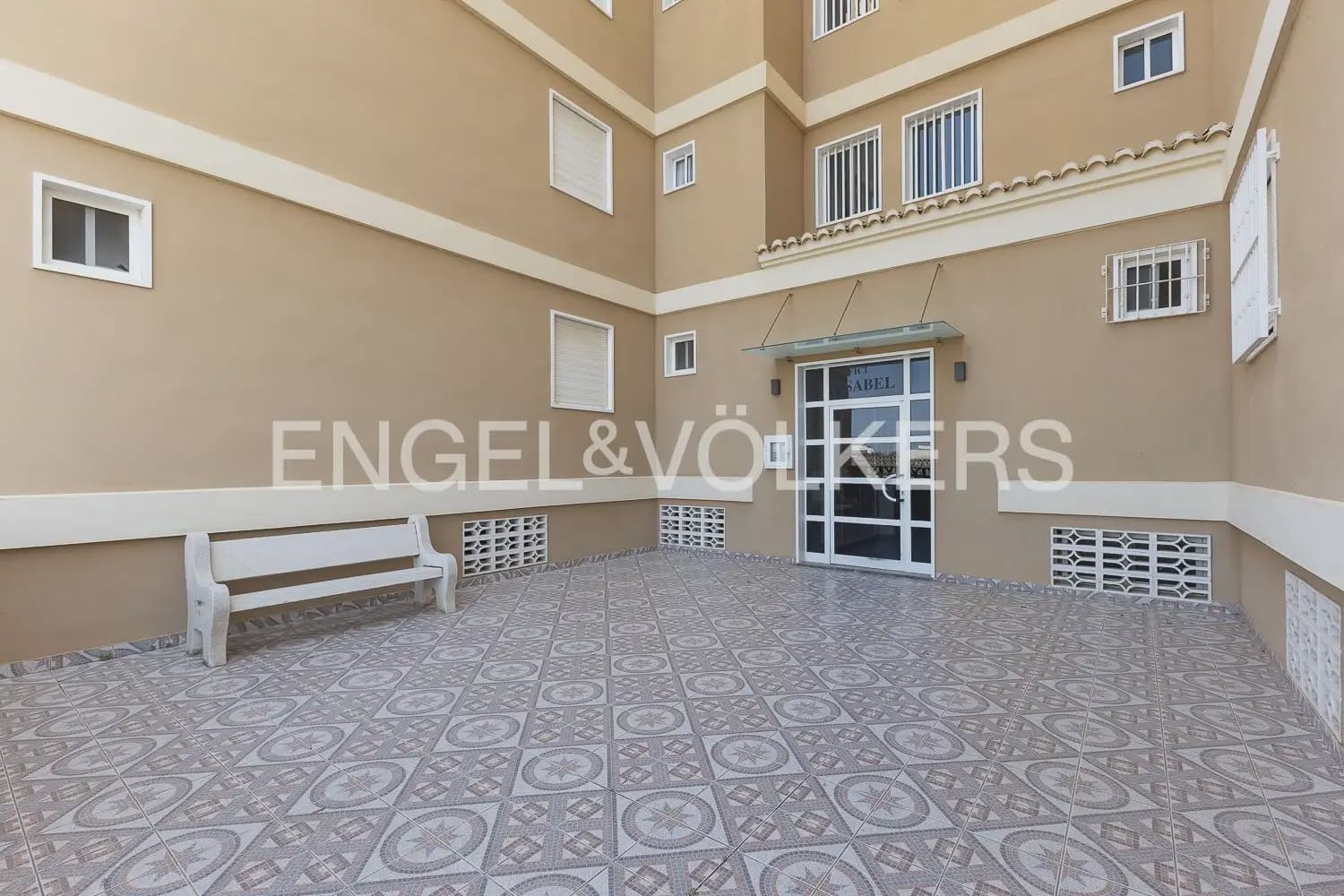 3 bedroom Flat for sale in Sueca with pool - € 230,000 (Ref: 9897732)