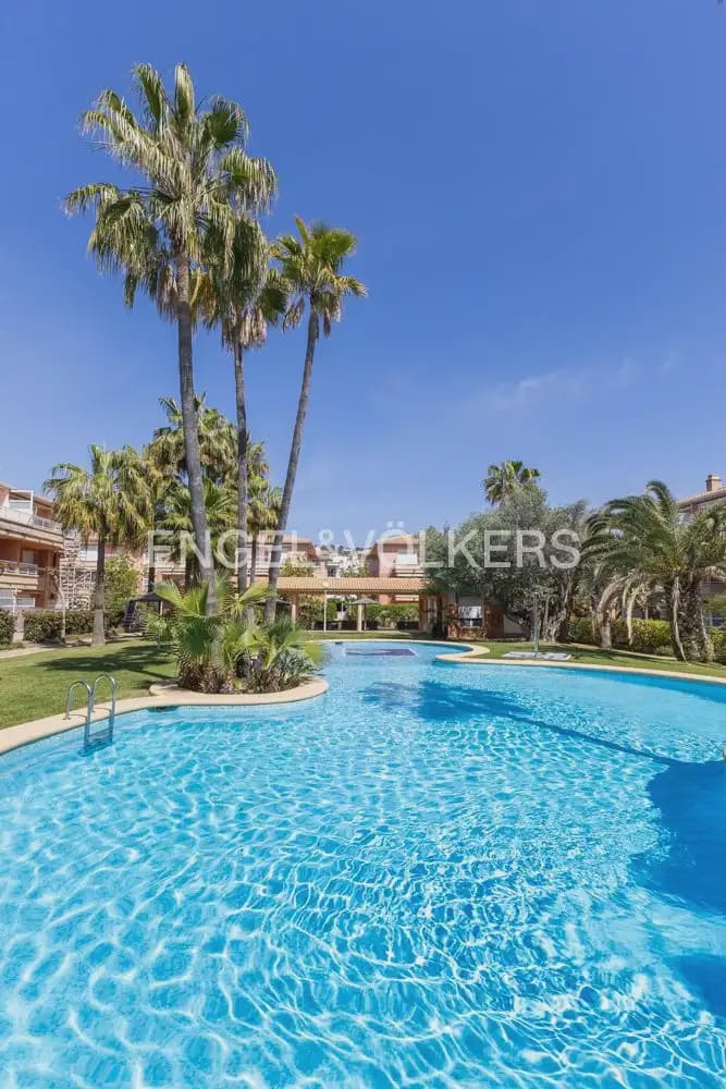 Piso de 2 habitaciones en Javea / Xàbia en venta con piscina garaje - 399.000 € (Ref: 9897733)