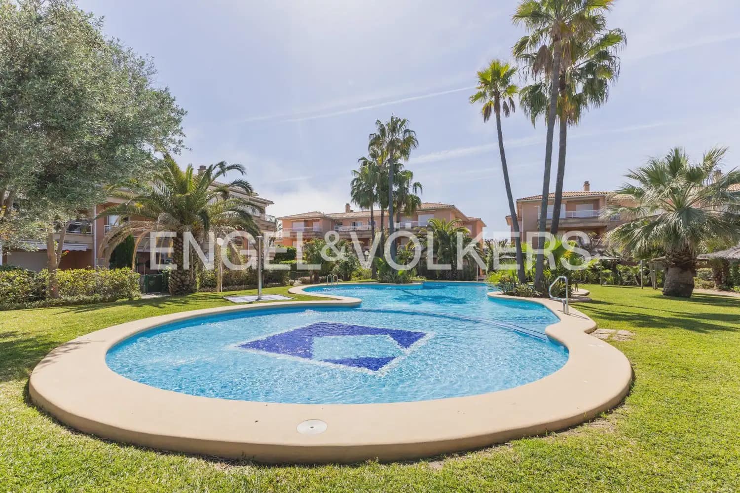 Piso de 2 habitaciones en Javea / Xàbia en venta con piscina garaje - 399.000 € (Ref: 9897733)