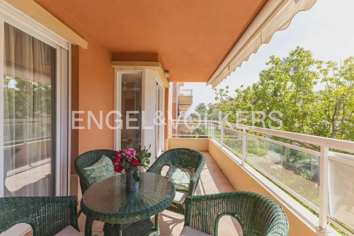 Piso de 2 habitaciones en Javea / Xàbia en venta con piscina garaje - 399.000 € (Ref: 9897733)